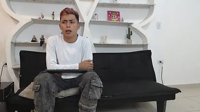 Snapshot of VERY_HOT_GUYS chatting on November 27, 2025, 12:22 am VERY HOT GUYS online show from November 27, 2025, 12:22 am