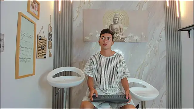 VERY HOT GUYS online show from January 12, 2026, 1:18 pm