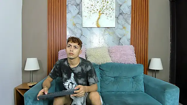 VERY HOT GUYS online show from April 24, 2026, 7:21 am