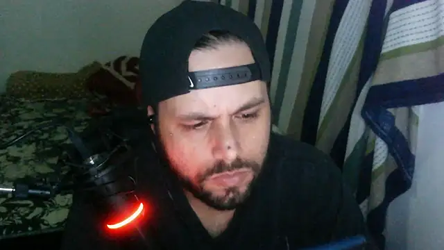 xDogZxX online show from October 7, 2025, 2:56 am