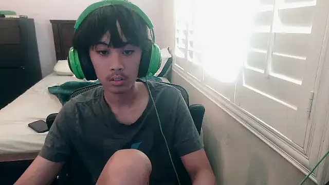 youngasianboy2007 online show from October 18, 2025, 9:50 pm