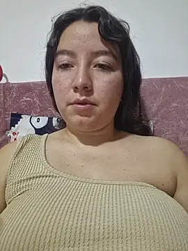 Snapshot of annyaparis chatting on March 4, 2026, 12:51 am annyaparis online show from March 4, 2026, 12:51 am