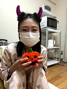 Snapshot of mia2_jp chatting on October 31, 2025, 8:22 am mia2 jp online show from October 31, 2025, 8:22 am