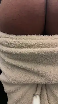 Snapshot of latingangsex chatting on February 28, 2026, 12:38 pm latingangsex online show from February 28, 2026, 12:38 pm