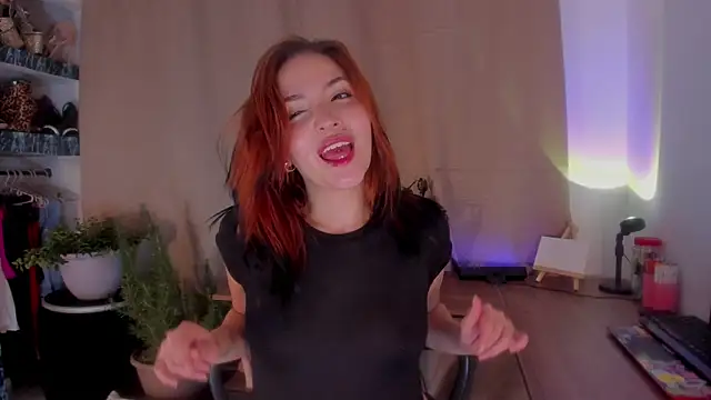 Snapshot of AmaruBloom chatting on November 26, 2025, 2:22 am AmaruBloom online show from November 26, 2025, 2:22 am