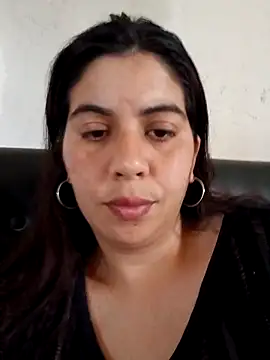 Snapshot of Benditofetiche chatting on November 4, 2025, 2:54 pm Benditofetiche online show from November 4, 2025, 2:54 pm