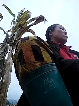 Snapshot of asakaka chatting on November 12, 2025, 2:43 pm asakaka online show from November 12, 2025, 2:43 pm