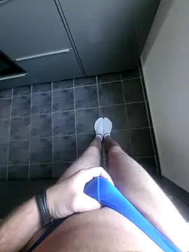 rezzzze online show from November 21, 2025, 9:19 am