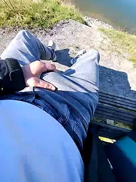 rezzzze online show from April 2, 2026, 8:54 am