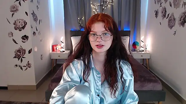 Snapshot of MileyRood chatting on November 29, 2025, 1:17 am MileyRood online show from November 29, 2025, 1:17 am