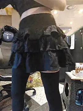 YuriXo online show from February 6, 2026, 10:00 am