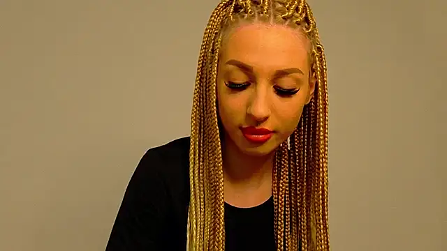 Sia a online show from December 14, 2025, 12:44 pm