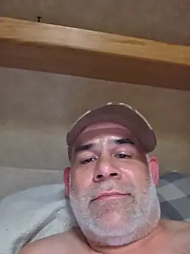 Snapshot of DeeBestEver chatting on May 22, 2026, 8:51 pm DeeBestEver online show from May 22, 2026, 8:51 pm