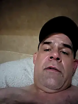 DeeBestEver online show from October 4, 2025, 12:01 am