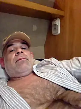 DeeBestEver online show from October 11, 2025, 8:32 pm