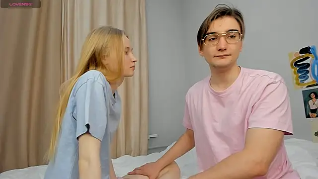 Snapshot of LoversFire chatting on November 28, 2025, 12:49 pm LoversFire online show from November 28, 2025, 12:49 pm