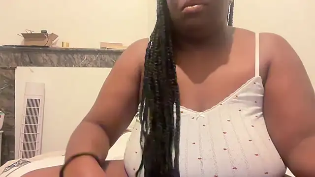 Snapshot of nanaisbackk chatting on October 21, 2025, 5:18 am nanaisbackk online show from October 21, 2025, 5:18 am