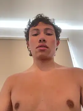 Snapshot of Davomg chatting on February 11, 2026, 7:14 pm Davomg online show from February 11, 2026, 7:14 pm