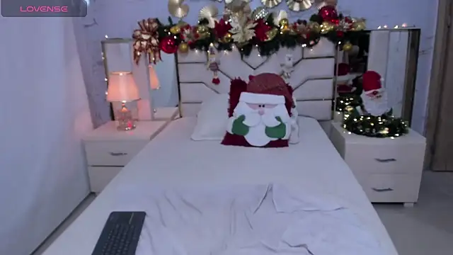 Snapshot of maddyslut_ chatting on November 26, 2025, 2:33 am maddyslut online show from November 26, 2025, 2:33 am