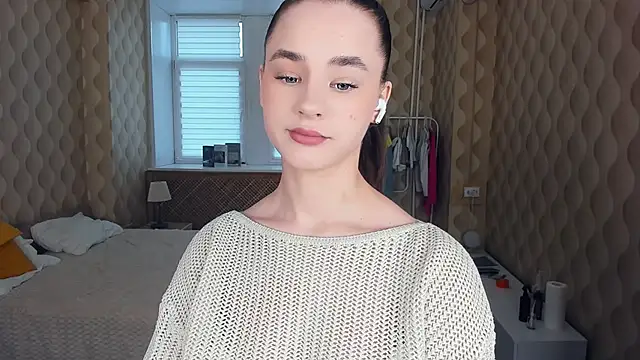 Snapshot of JinnyMcie chatting on October 19, 2025, 9:34 am JinnyMcie online show from October 19, 2025, 9:34 am