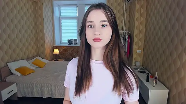 Snapshot of JinnyMcie chatting on October 13, 2025, 10:28 am JinnyMcie online show from October 13, 2025, 10:28 am