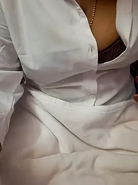 Snapshot of Tamil_Ammani chatting on March 8, 2026, 2:04 am Tamil Ammani online show from March 8, 2026, 2:04 am