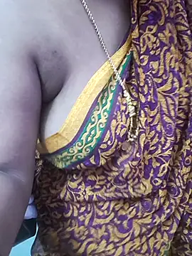 Snapshot of Tamil_Ammani chatting on March 6, 2026, 12:05 am Tamil Ammani online show from March 6, 2026, 12:05 am