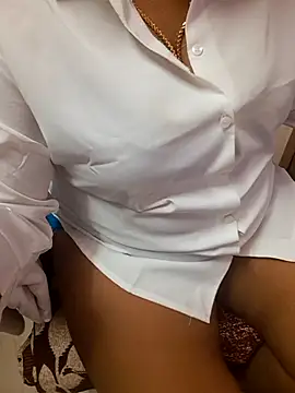 Snapshot of Tamil_Ammani chatting on March 8, 2026, 2:09 pm Tamil Ammani online show from March 8, 2026, 2:09 pm