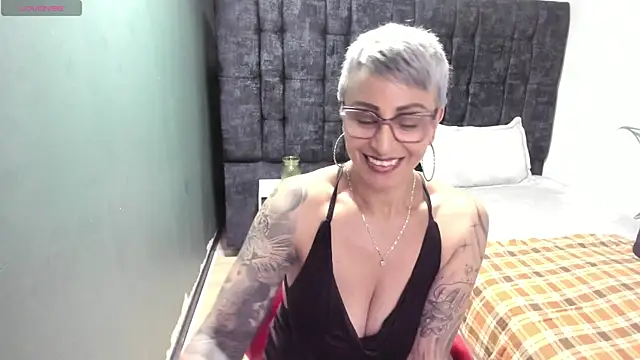 Charlotte  Gray online show from December 13, 2025, 8:04 pm