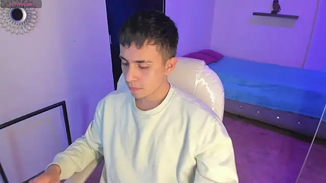 Snapshot of Nyko_ds chatting on November 18, 2025, 4:05 am Nyko ds online show from November 18, 2025, 4:05 am