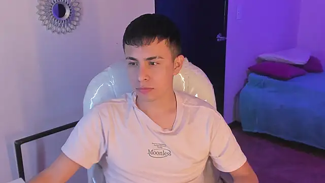 Snapshot of Nyko_ds chatting on November 14, 2025, 4:27 am Nyko ds online show from November 14, 2025, 4:27 am