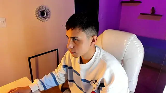 Snapshot of Nyko_ds chatting on November 6, 2025, 4:05 am Nyko ds online show from November 6, 2025, 4:05 am