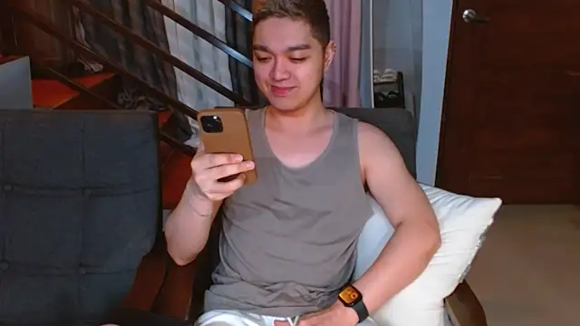 Snapshot of JayKarLo chatting on February 1, 2026, 11:19 am JayKarLo online show from February 1, 2026, 11:19 am