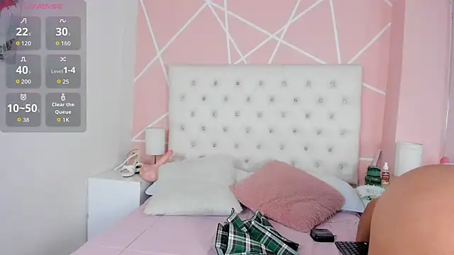 AnnaSwift  online show from October 25, 2025, 2:33 am