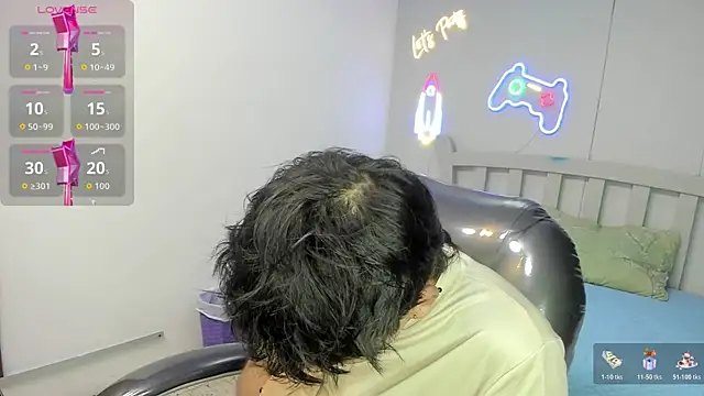 StiwenTwink online show from December 18, 2025, 7:29 pm