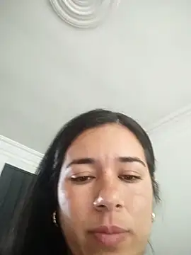 GabbyConner online show from October 7, 2025, 3:57 pm