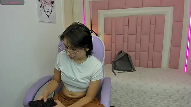 Snapshot of Klaret_Toy chatting on April 30, 2026, 7:32 pm Klaret Toy online show from April 30, 2026, 7:32 pm