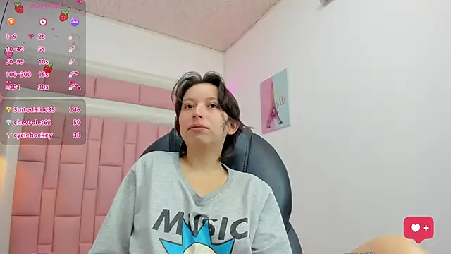 Klaret Toy online show from November 7, 2025, 12:53 pm