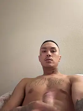 Snapshot of Loadedeggs chatting on October 24, 2025, 1:48 am Loadedeggs online show from October 24, 2025, 1:48 am