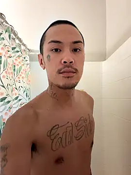 Snapshot of Loadedeggs chatting on October 4, 2025, 1:45 pm Loadedeggs online show from October 4, 2025, 1:45 pm