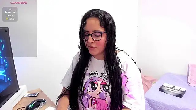 Snapshot of Venus_cat_ chatting on October 28, 2025, 2:49 pm Venus cat online show from October 28, 2025, 2:49 pm