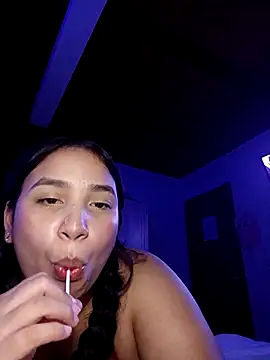 Snapshot of sofii_222 chatting on November 9, 2025, 6:06 am sofii 222 online show from November 9, 2025, 6:06 am