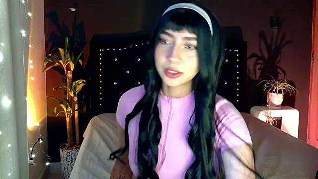 Snapshot of emma_web_ chatting on April 17, 2026, 3:48 pm emma web online show from April 17, 2026, 3:48 pm