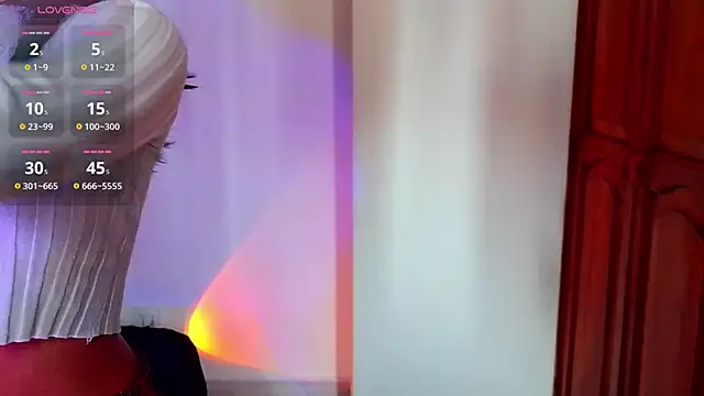 Snapshot of emma_web_ chatting on November 5, 2025, 3:26 pm emma web online show from November 5, 2025, 3:26 pm