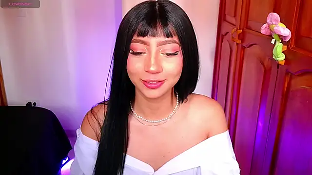 Snapshot of emma_web_ chatting on October 30, 2025, 3:09 pm emma web online show from October 30, 2025, 3:09 pm