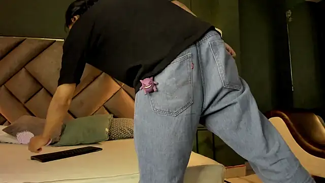 Snapshot of Dickie_Dicking chatting on November 10, 2025, 9:42 pm Dickie Dicking online show from November 10, 2025, 9:42 pm