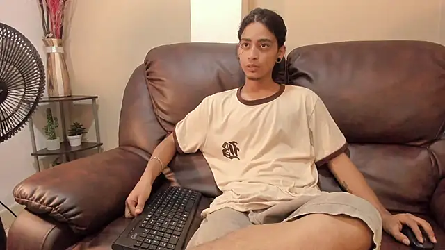 Snapshot of Dickie_Dicking chatting on November 4, 2025, 8:23 pm Dickie Dicking online show from November 4, 2025, 8:23 pm