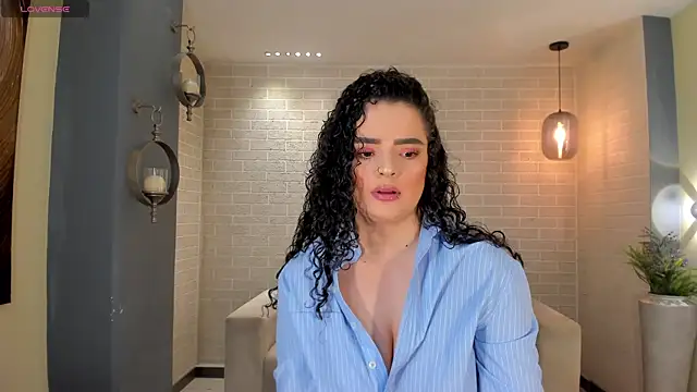 Snapshot of KylieJenkins chatting on November 19, 2025, 11:21 am KylieJenkins online show from November 19, 2025, 11:21 am