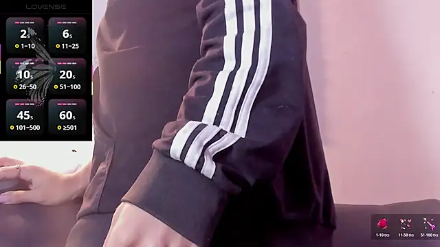 Snapshot of alana_madison10 chatting on October 22, 2025, 8:52 pm alana madison10 online show from October 22, 2025, 8:52 pm