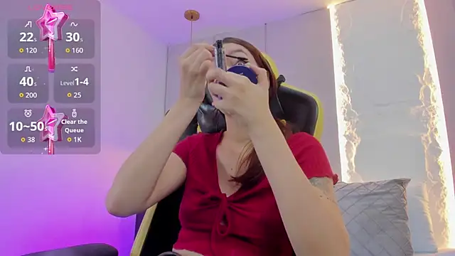 ariel blossomm online show from November 5, 2025, 12:08 pm